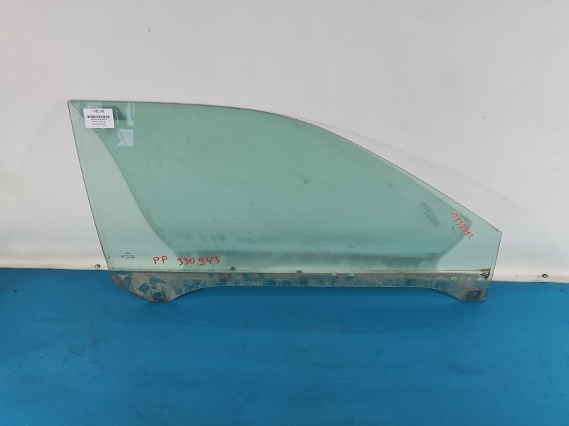Szyba drzwi przód prawa pasażera Audi A3 8L Producent części: Audi, 2000ROK 3 DRZWI HB