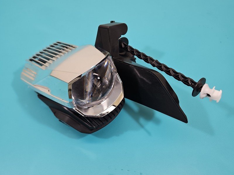 Soczewka reflektora prawego Peugeot 3008 II 90094145 prawa