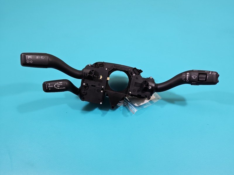 Przełącznik zespolony Audi A4 B7 8E0953549Q Przełącznik zespolony Audi A4 B7 8E0953549Q