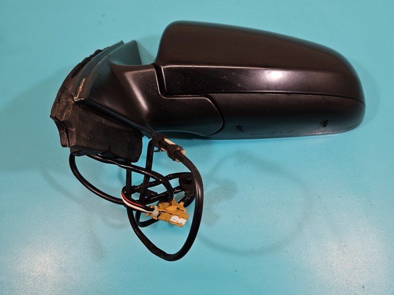 Lusterko lewe pin Audi A4 B7 kombi 5d kolor LZ9Y europa