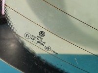 Szyba tylna KLAPY BAGAŻNIKA TYŁ Vw Jetta VI sedan