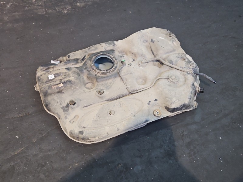 Zbiornik paliwa bak Toyota Rav4 V 2.5 hybryda