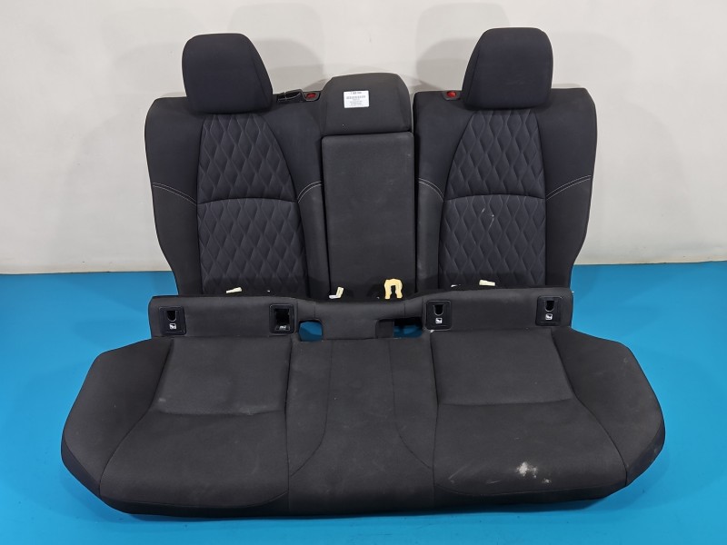 Kanapa tył fotel tylny Toyota Corolla E21 19-