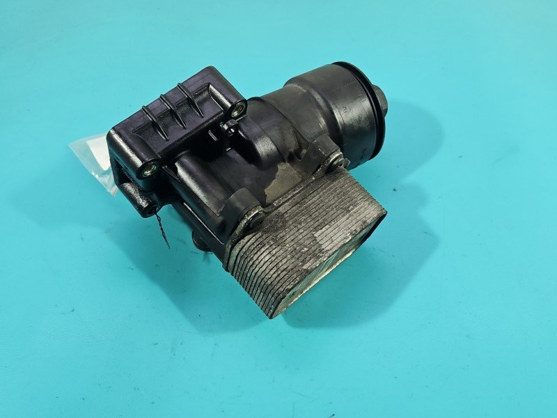 Podstawa filtra oleju obudowa Vw Passat B7 03L115389G, 03L117021C 2.0 tdi