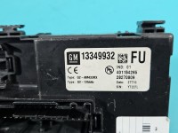 Skrzynka bezpieczników Opel Meriva B 13349932