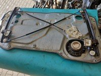 Podnośnik przód prawy Seat Ibiza III 6L 6L3837756S 3d