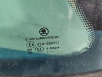 Szyba karoseryjna tył lewa Skoda Octavia IV kombi
