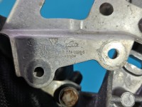 Mocowanie uchwyt Pompy zawieszenia, rozdzielcza zawieszenia Porsche Cayenne II 7L0616251