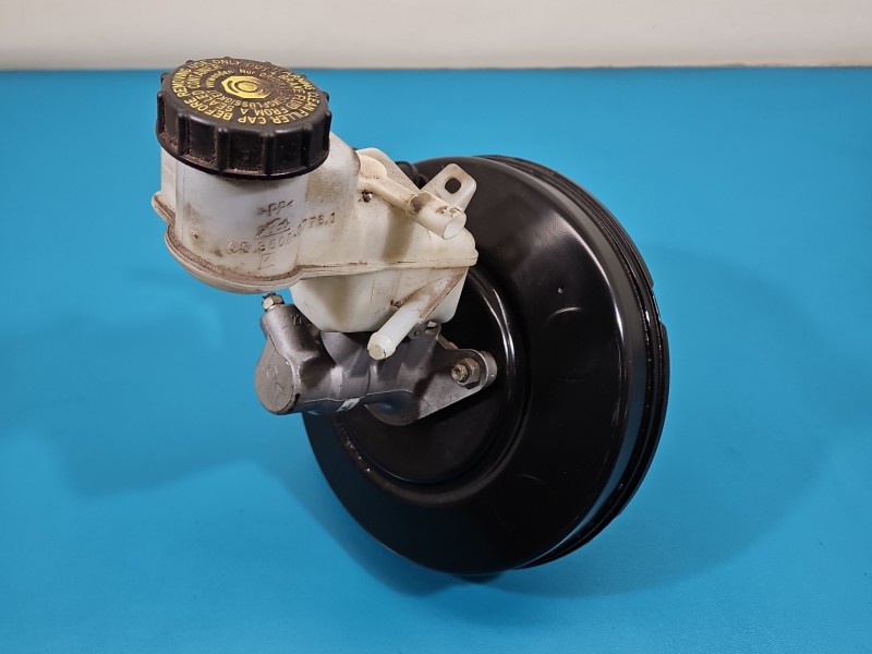 Serwo hamulcowe Toyota Yaris III 47200-0D520 1.0 vvti (1KR)