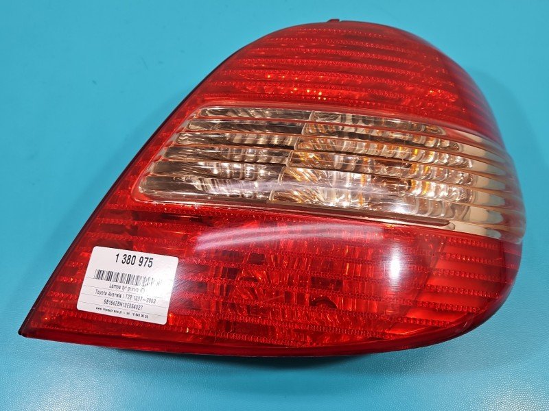 Lampa tył prawa Toyota Avensis I T22 HB