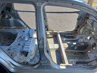 Próg prawy SŁUPEK ŚRODKOWY B Toyota Aygo II 14-22 HB 5d srebrny 1E7/FB21