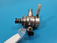 pompka Pompa paliwa Benzyna, WYSOKIEGO CIŚNIENIA Skoda Octavia III 1.5 TSI 05E127027