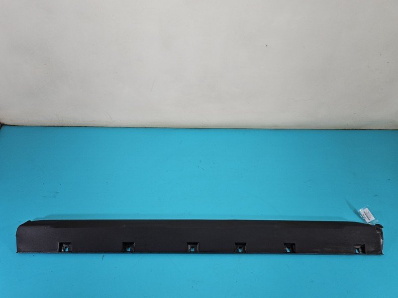 Listwa progowa prawa PRÓG NAKŁADKA Dacia Duster II 18- 764260493R