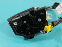 Zamek tył lewy 8X0839015D Audi A4 B9 Producent części: Audi