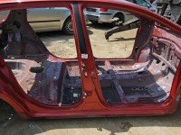 Próg prawy SŁUPEK ŚRODKOWY B Toyota Yaris III HB 5d bordowy 3N8