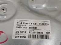 Podnośnik przód prawy SZYBY WINDA Kia Venga Producent części: KIA, 2 PIN 81320-1P020, 82480-1P020 5d HB