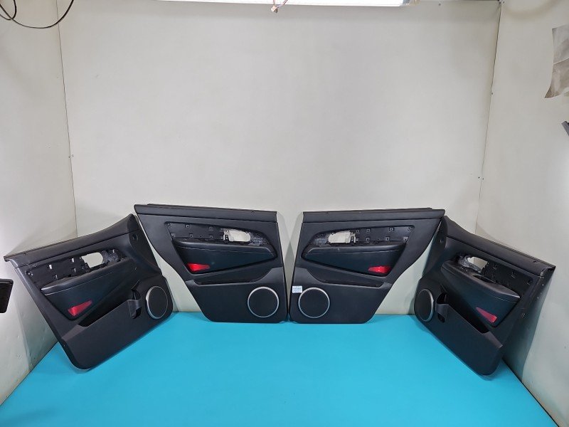 Tapicerka drzwi przód lewa boczek Ssangyong Rexton I