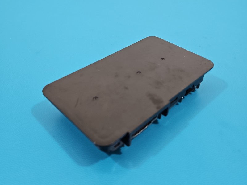 Ładowarka Kia Stinger 95560-J5000