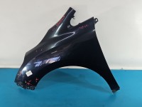 Błotnik przód lewy Toyota Verso 09- 06A