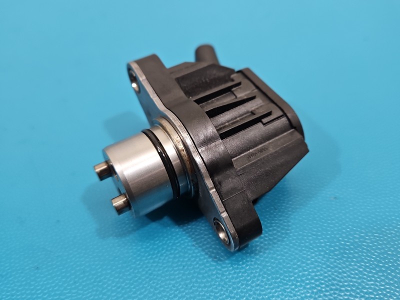 Zawór magnetyczny 04E906048E Skoda Octavia IV 1.5 TSI (DXDA)