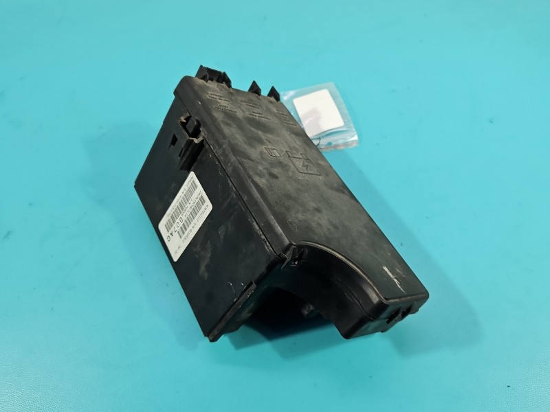 Skrzynka bezpieczników Dodge Caliber P68028007AC