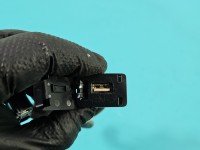 Gniazdo USB Mitsubishi Outlander III 12-