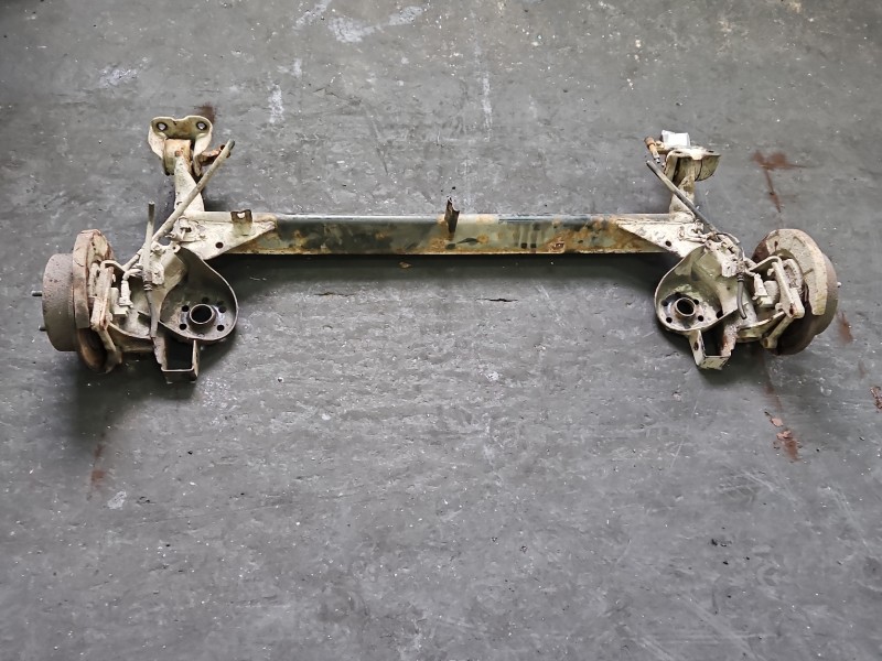 Tylna belka oś tył Hyundai Getz 1.5 crdi