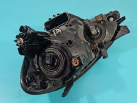 Reflektor prawy lampa przód Toyota Avensis Verso EUROPA