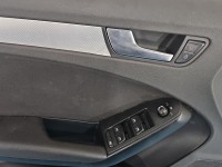 Tapicerka drzwi przód lewa boczek AUDI A4 B8