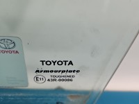 Szyba drzwi przód lewa KIEROWCY Toyota Corolla E15 sedan
