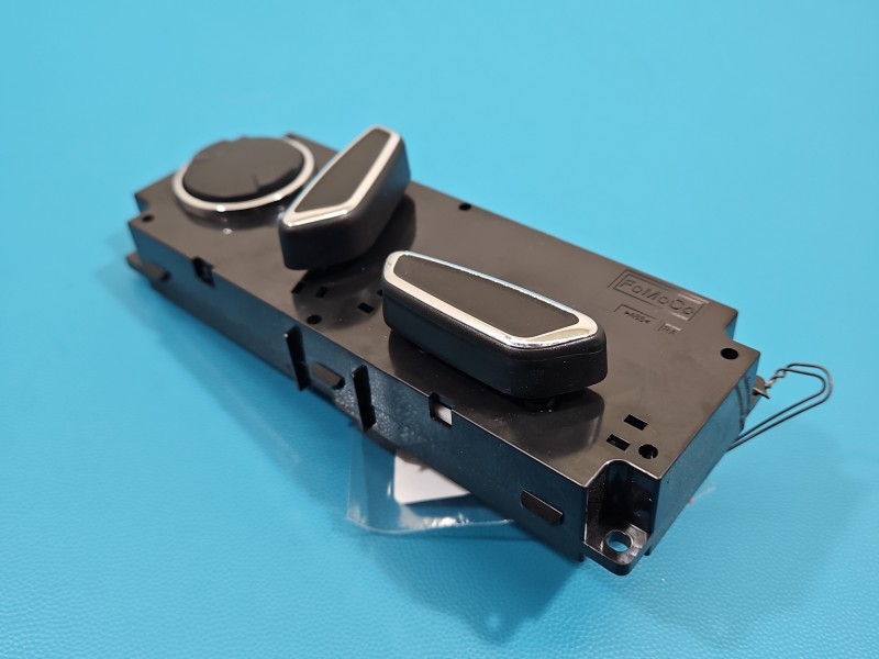 Przełącznik Producent części: FORD, regulacji fotela prawego, DG9T-14A701-AE Ford Edge II