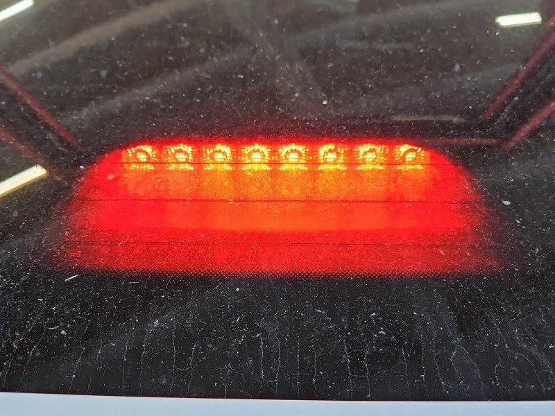 TRZECIE ŚWIATŁO STOP STOPU Renault Talisman