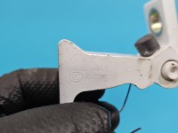 Zawias drzwi przód prawy Skoda Octavia IV