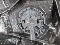 Podnośnik przód prawy SZYBY WINDA Ford Focus Mk4 Producent części: FORD, 2PIN, JX7B-A23200-CE, JX7B-14A389-BB 5d kombi