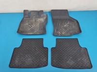 Dywaniki komplet Vw Passat B8