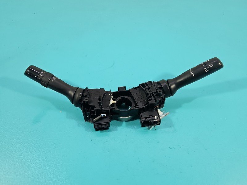 Przełącznik zespolony Toyota Yaris III 173832