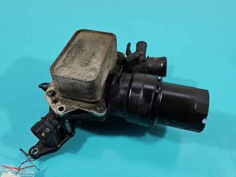 Podstawa filtra oleju obudowa Renault Megane IV 213058627R 1.5 dci (K9KU873) Podstawa filtra oleju obudowa Renault Megane IV 213058627R 1.5 dci (K9KU873)
