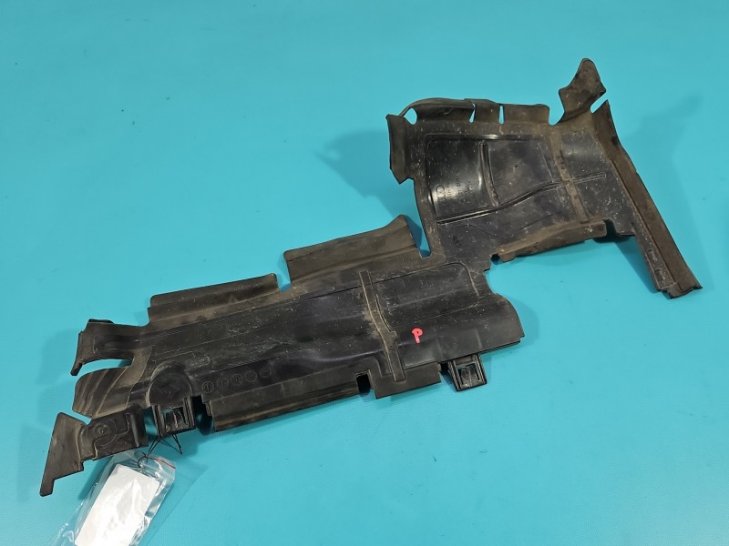 KIEROWNICA Wlot powietrza Audi A4 B9 2.0 tdi DET 8W0121284, 8W0121284AL
