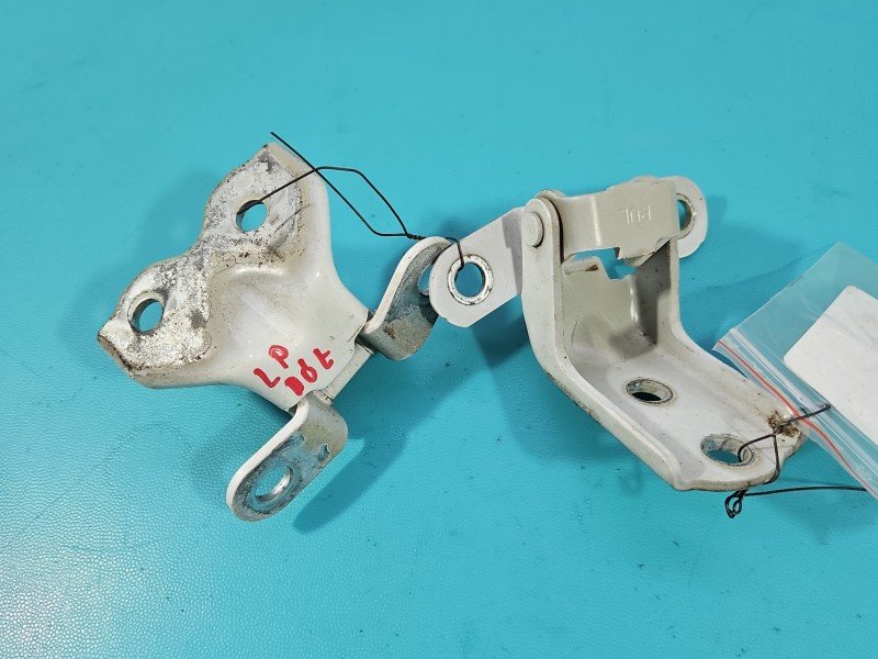 Zawias drzwi przód lewy Kia Picanto III 17-