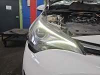 Reflektor prawy lampa przód Toyota Avensis III T27 EUROPA