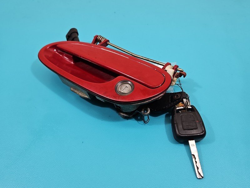 Klamka przód lewa zewnętrzna Opel Omega B Klamka przód lewa zewnętrzna Opel Omega B