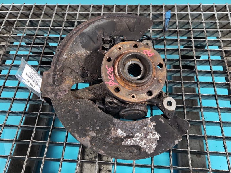 Zwrotnica prawa piasta przód 2.0 hdi Citroen C5 II X7