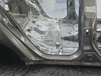 Próg prawy SŁUPEK ŚRODKOWY B Toyota Corolla E21 19- sedan 4d 6X1