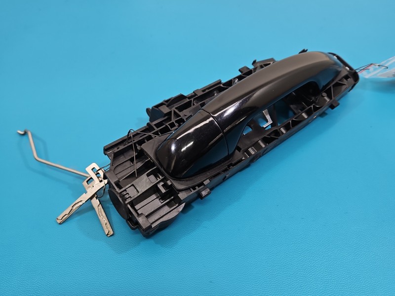 Klamka przód lewa zewnętrzna Mercedes W213 A0997601500