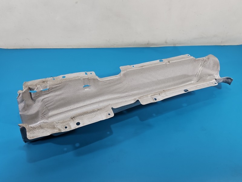 Osłona Mercedes, Europejska, zagięta OSŁONA TERMICZNA ŚRODKOWA Mercedes CLA C118 X118 1.3b