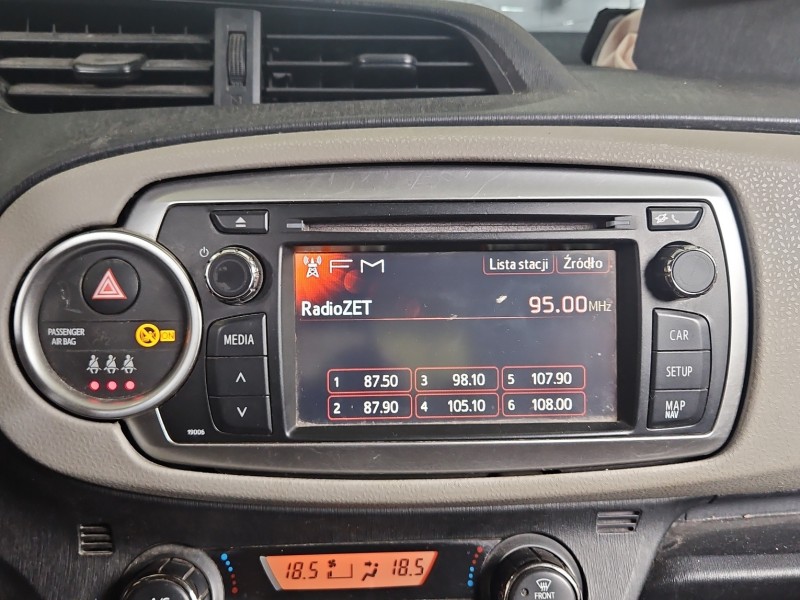 Radio fabryczne Toyota Yaris III 86140-0D010 radioodtwarzacz