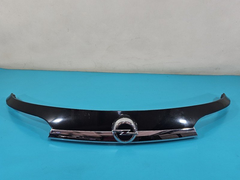 Blenda tył klapy Opel Insignia A czarny Z22C Blenda tył klapy Opel Insignia A czarny Z22C