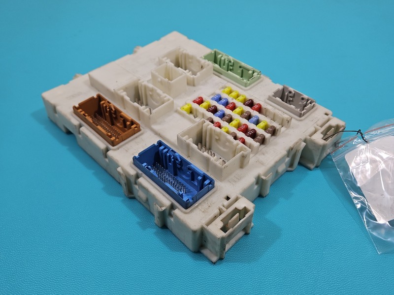 Skrzynka bezpieczników Ford Focus Mk3 J12J4344J50