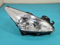 Reflektor prawy lampa przód Peugeot 5008 EUROPA