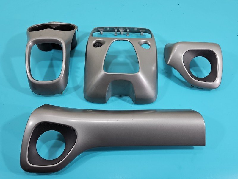 Listwa listwy dekory dekor deski Toyota Aygo II 14-22 eu Listwa listwy dekory dekor deski Toyota Aygo II 14-22 eu